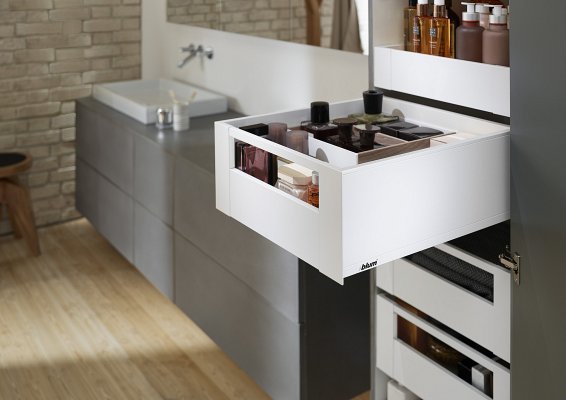 Внутренний ящик LEGRABOX pure TIP-ON BLUMOTION (высота C 177, глубина 400 мм, до 40 кг), терра-черный